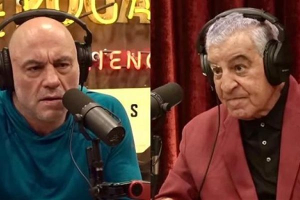 زاهى حواس و جو روغان – الاهرامات